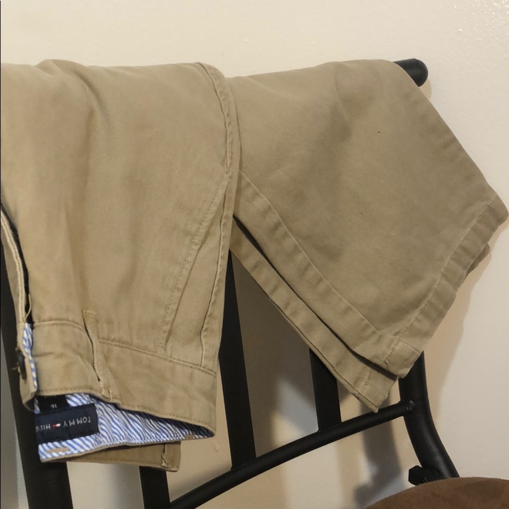 Tommy Hilfiger Khakis 🔥